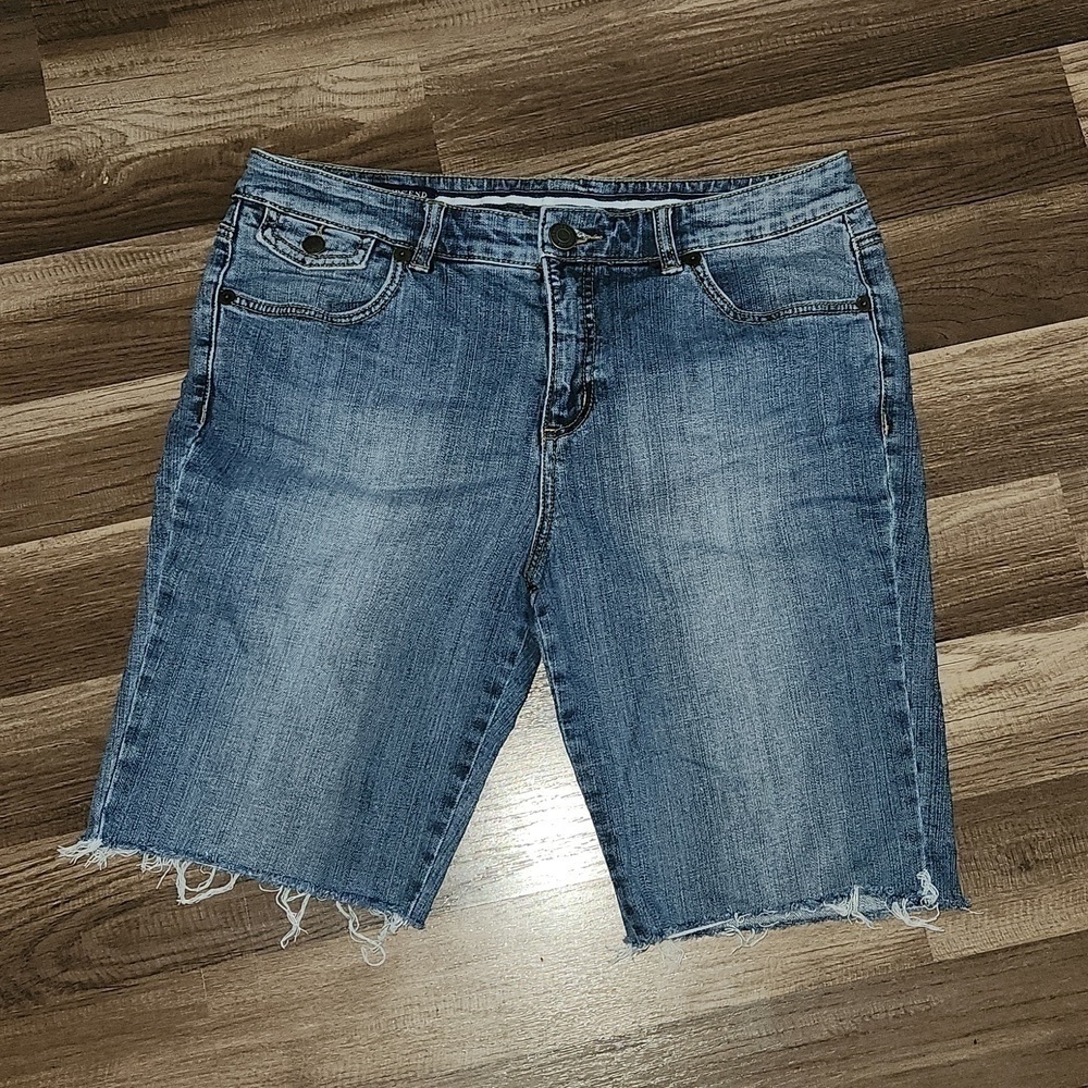LAND'S End Denim Distressed Long Shorts  JORTS size 10. Rare length